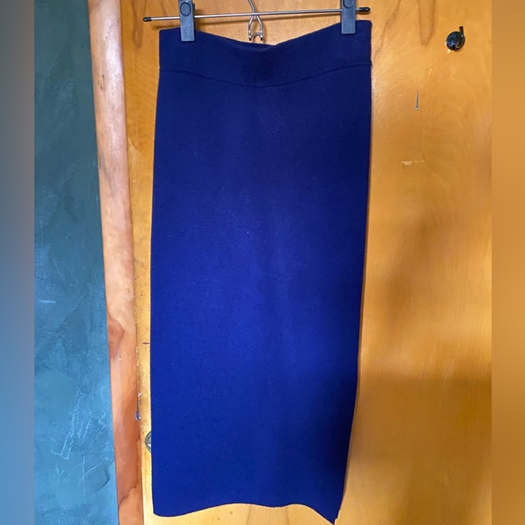 Few Moda S/M Navy Blue Ribbed Midi Skirt w/ Side Slip - Picture 1 of 3